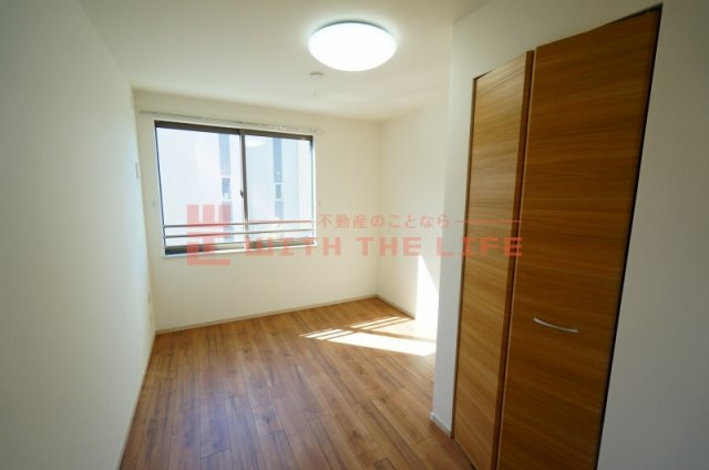 エクセラン朝妻【10,000円キャッシュバック対象物件】の洋室|広々とした洋室です