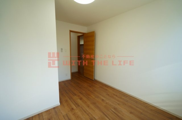 エクセラン朝妻【10,000円キャッシュバック対象物件】の寝室|ゆとりの広さです