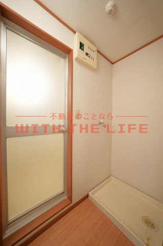 アカリナ【キャッシュバック対象物件】の洗面所|脱衣スペースもあります
