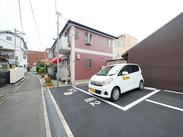 松田モータープールの駐車場
