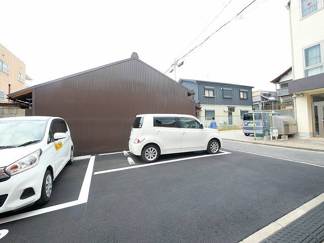 松田モータープールの駐車場