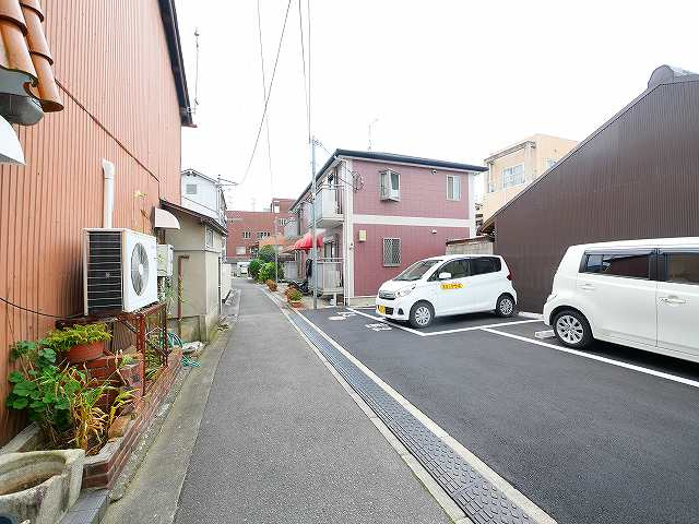 松田モータープールの駐車場