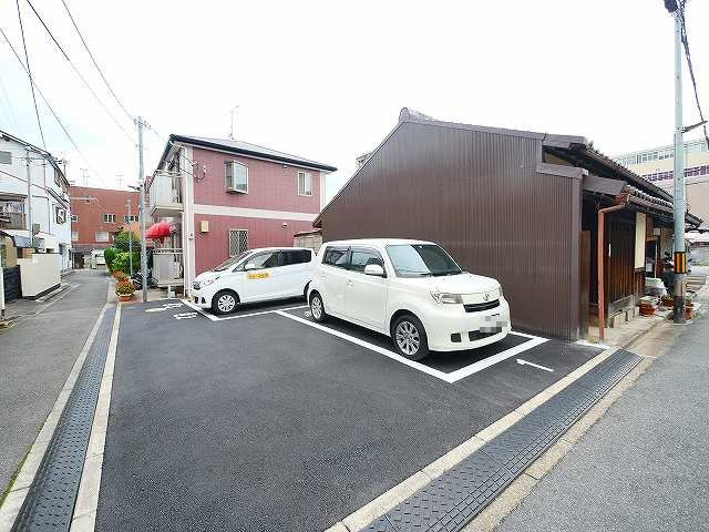 松田モータープールの駐車場