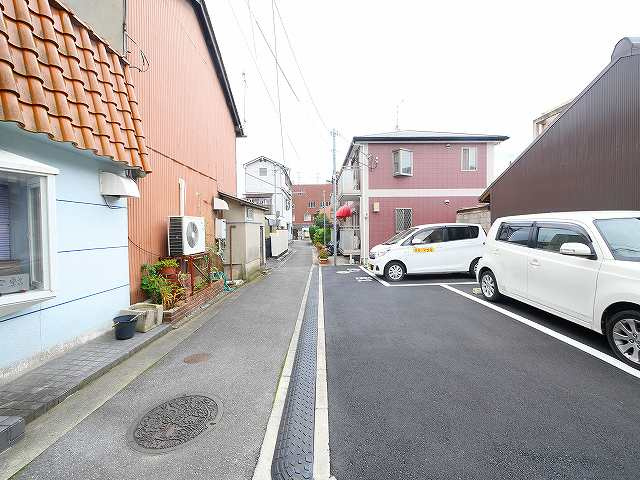 松田モータープールの駐車場