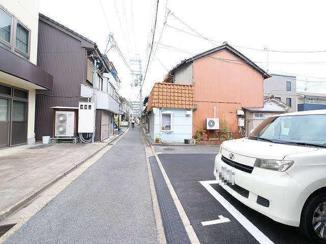 松田モータープールの駐車場