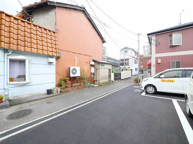 松田モータープールの駐車場