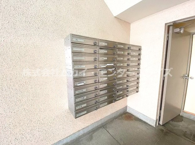 アルファコートのその他共用部分|共用ポストです☆