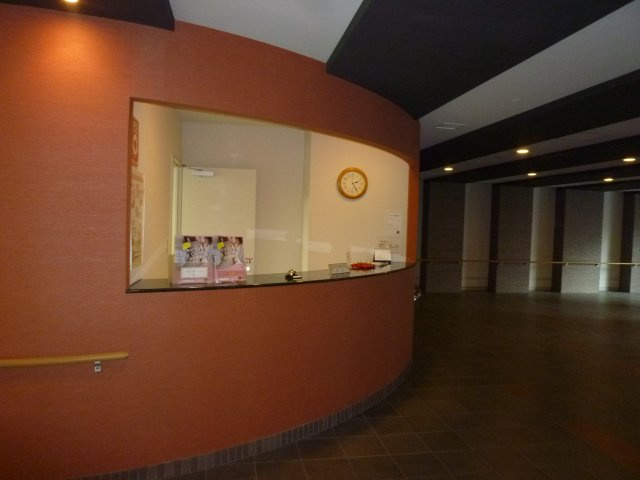 エルセレーノ上本町レジデンスのロビー