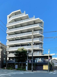 【外観】 | 鉄筋コンクリート造のがっちりとした建物。