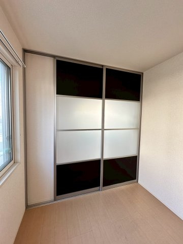 パレブロンの洋室