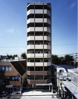 【外観】 | 鉄筋コンクリート造のがっちりとした建物。