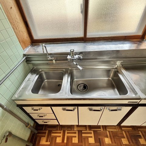 室蘭市港北町5丁目120-9戸建のキッチン