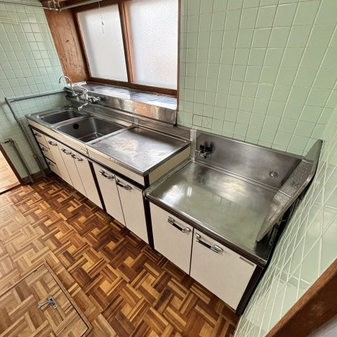 室蘭市港北町5丁目120-9戸建のキッチン