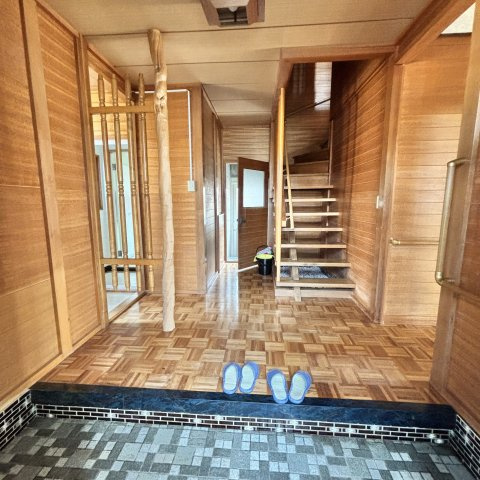 室蘭市港北町5丁目120-9戸建の玄関