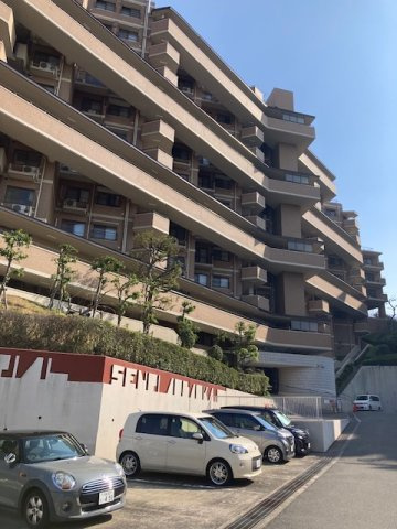 インペリアル千里青葉丘の外観