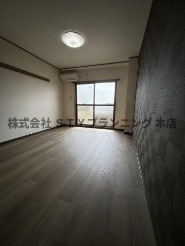 仲介手数料０円！フォレストイン瑞穂の居間・リビング