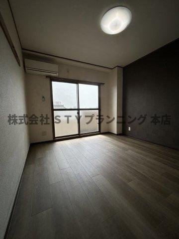 仲介手数料０円！フォレストイン瑞穂の居間・リビング