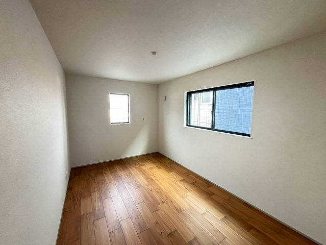 藤沢市善行2丁目　新築戸建全5棟の洋室