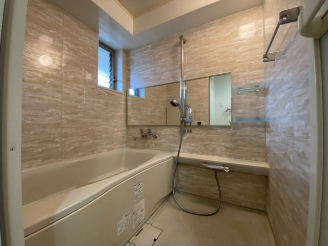 ベルコート芦屋の浴室