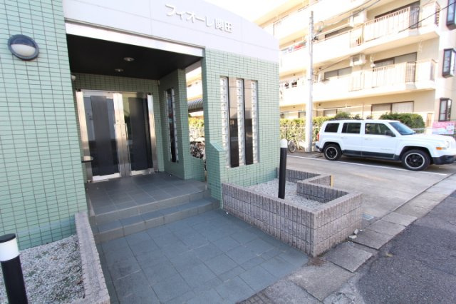 フィオーレ関田のエントランス|落ち着いたエントランスです