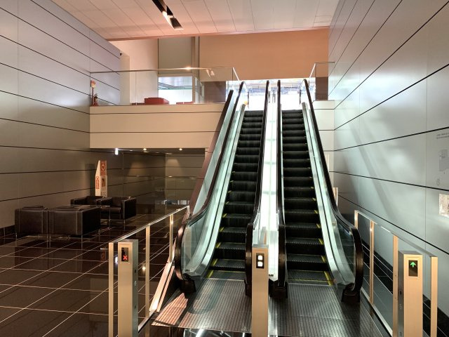 シティタワー新宿新都心のエントランス