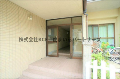 【エントランス】 | 東櫛原35ビル | 落ち着いたエントランスです