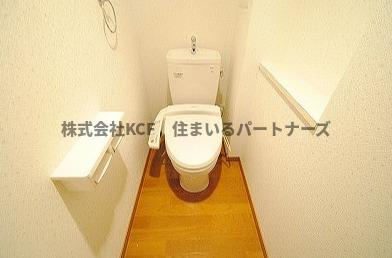 【トイレ】 | レジデンス東櫛原 | 清潔感のあるトイレです