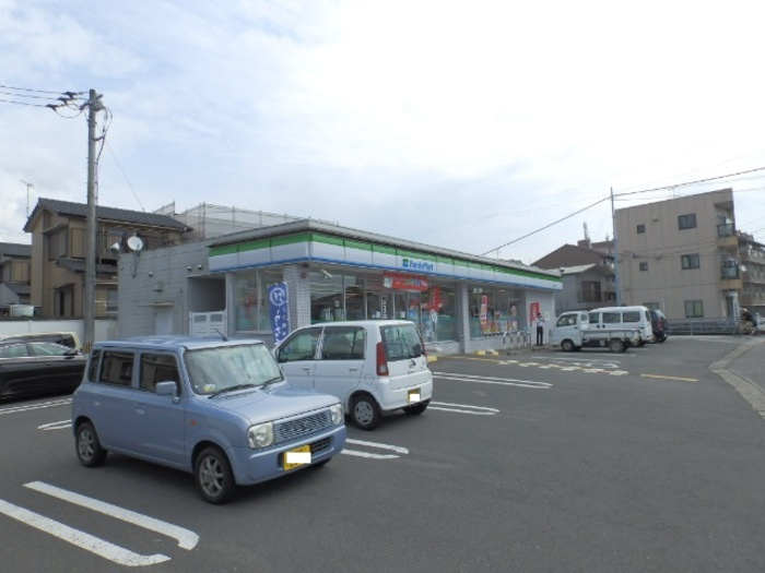 ソシアドミール C棟の周辺|ファミリーマート高知一宮店