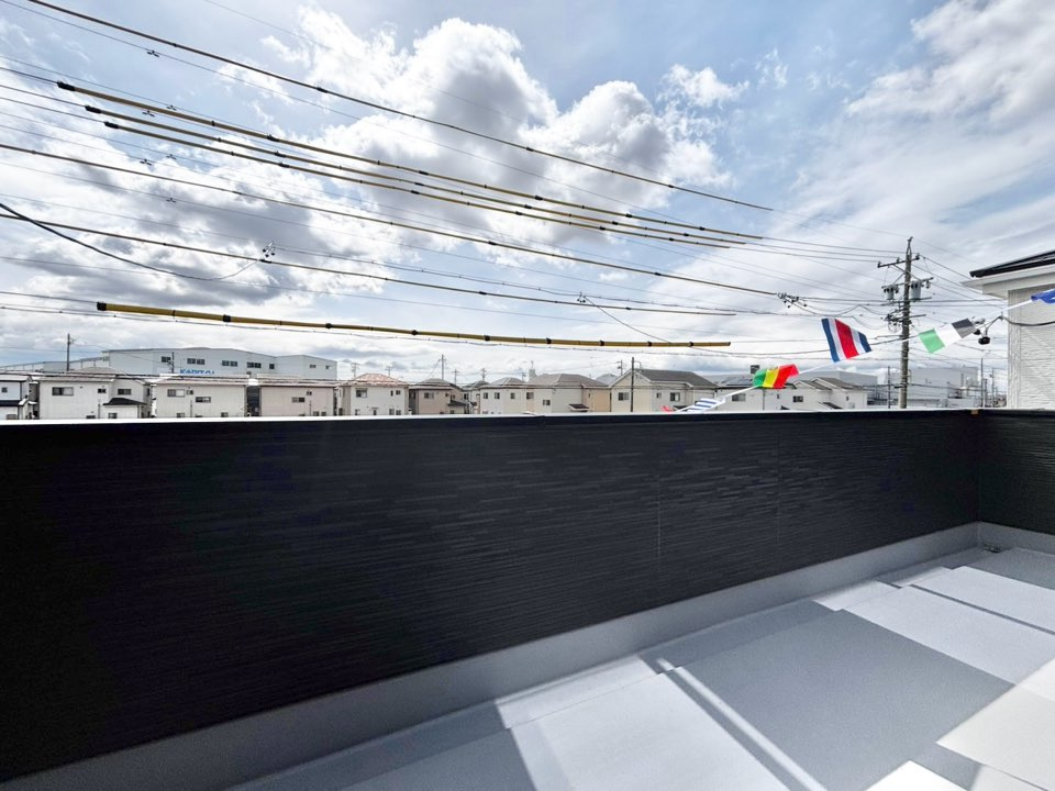 リーブルガーデン高浜市小池町4期　全2棟　新築戸建のバルコニー