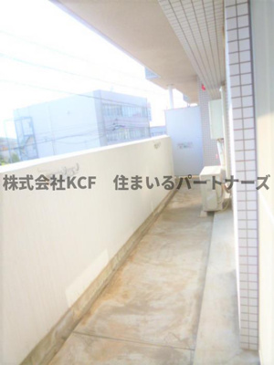 【バルコニー】 | ラパスマンション諏訪野 | お洗濯にも便利なバルコニー付き