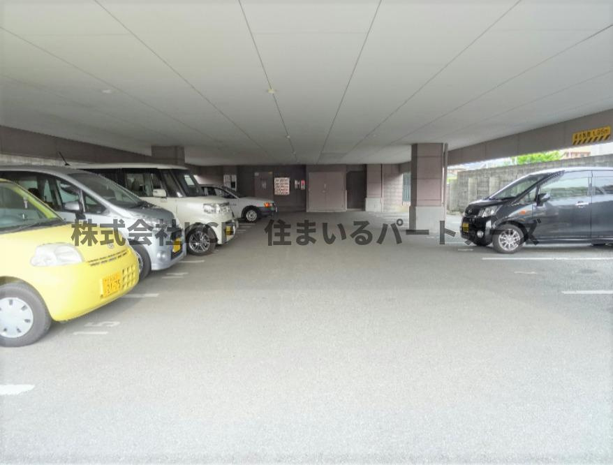 コンフォールHIの駐車場|駐車場です