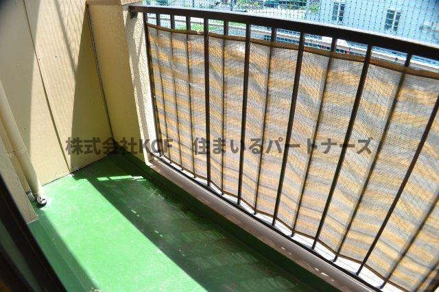 ドゥエル小川のバルコニー|広々としたバルコニーです