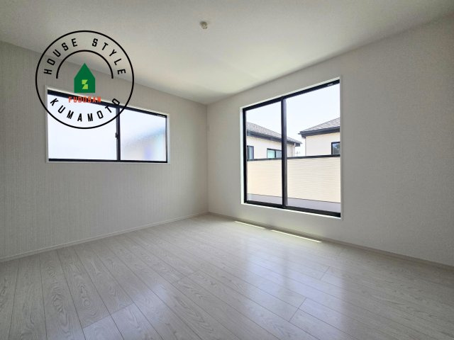 熊本市南区御幸西3丁目第1-4棟(1号棟)の寝室|主寝室には収納力に優れたクローゼットがありますので、お部屋もすっきり片付きます。