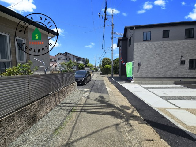 熊本市南区御幸西3丁目第1-4棟(1号棟)の前面道路含む現地写真|前面道路です。