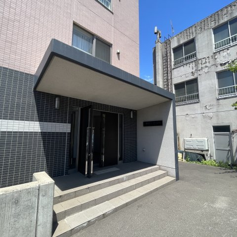 アーバンプラザのエントランス
