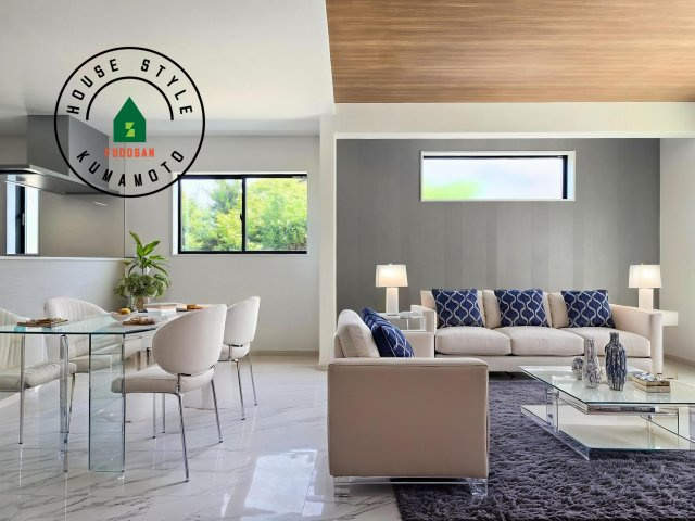 熊本市南区御幸西3丁目第1-4棟(2号棟)の居間・リビング|明るく開放的なリビングダイニングは豊かな陽光が注ぎ込み、やすらぎの空間を演出してくれます。ご家族で楽しいひとときをお過ごし下さい。※家具はCGを合成したものです。