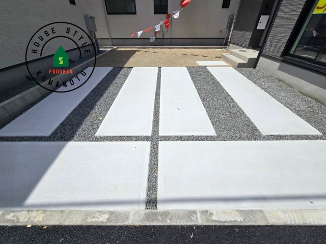 熊本市南区御幸西3丁目第1-4棟(2号棟)の駐車場|駐車場になります。