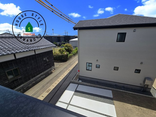 熊本市南区御幸西3丁目第1-4棟(2号棟)の展望|窓から緑が見える物件も魅力的です。