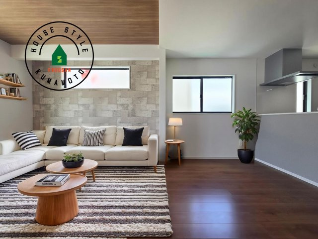 熊本市南区御幸西3丁目第1-4棟(4号棟)の居間・リビング|明るく開放的なリビングダイニングは豊かな陽光が注ぎ込み、やすらぎの空間を演出してくれます。ご家族で楽しいひとときをお過ごし下さい。※家具はCGを合成したものです。