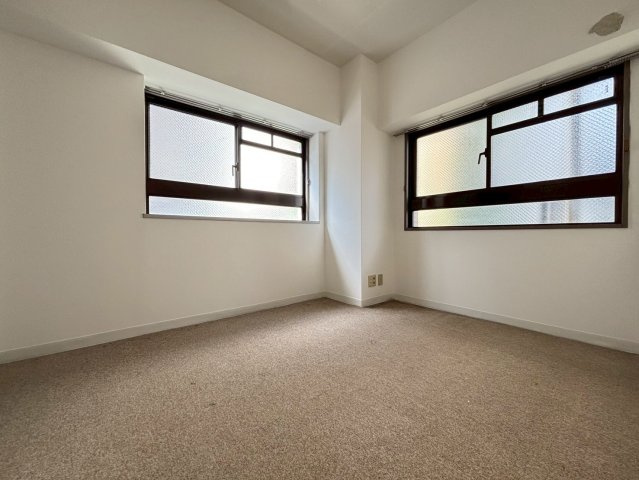 【居間・リビング】 | トーカンマンション新米屋町　３０１号