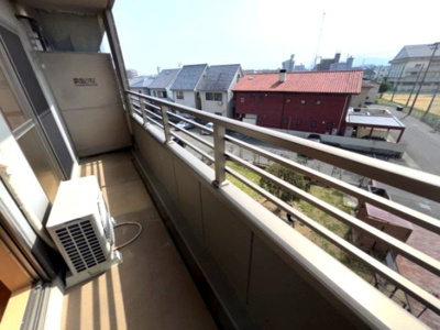 【バルコニー】 | ワンワンハイツ愛犬館