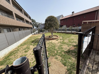 【庭】 | ワンワンハイツ愛犬館