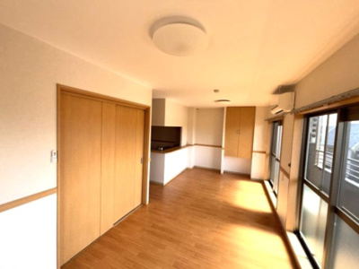 【居間・リビング】 | ワンワンハイツ愛犬館