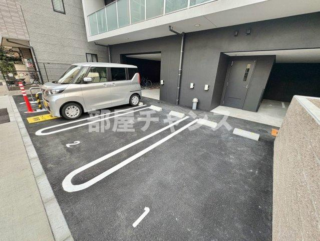 ルネフラッツ黒川Ⅱの駐車場