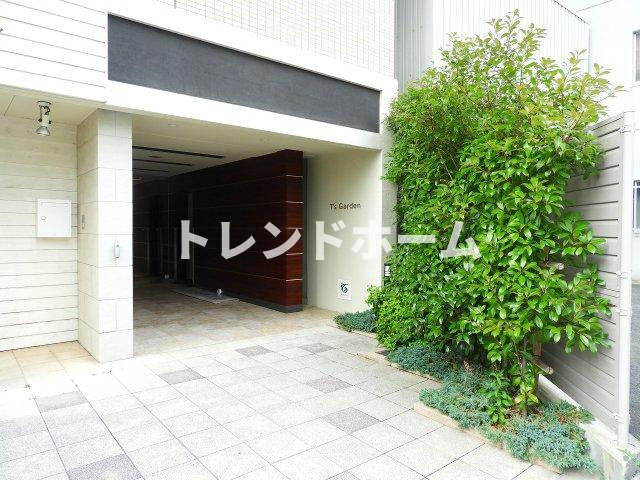 ティーズガーデンのエントランス|選べる家電プランあり！！