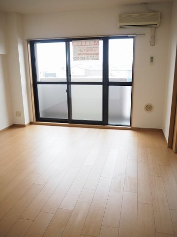 ベル・ウィングの居間・リビング|ゆったり過ごせるリビングです