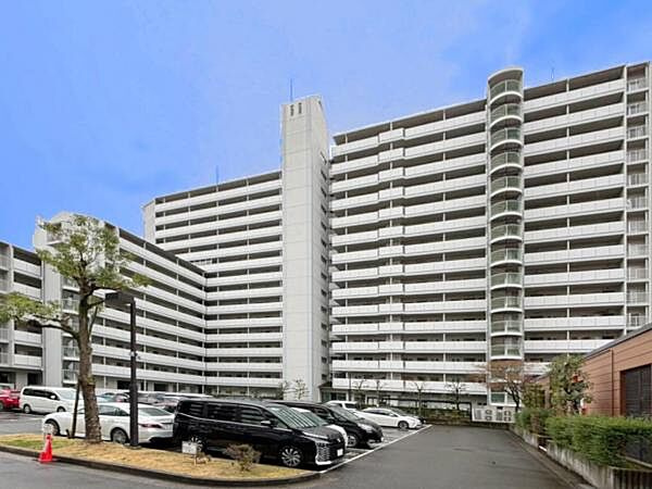 メイプルパーク・スクエア西弐番街の外観|新しい生活にいかがでしょうか？外観はお住まいの顔になります。こだわりたいポイントですね。水回りリフォームやリノベーションも承ってます。
■現地見学・資金計画相談・住宅ローン相談もお問合せ受付中■