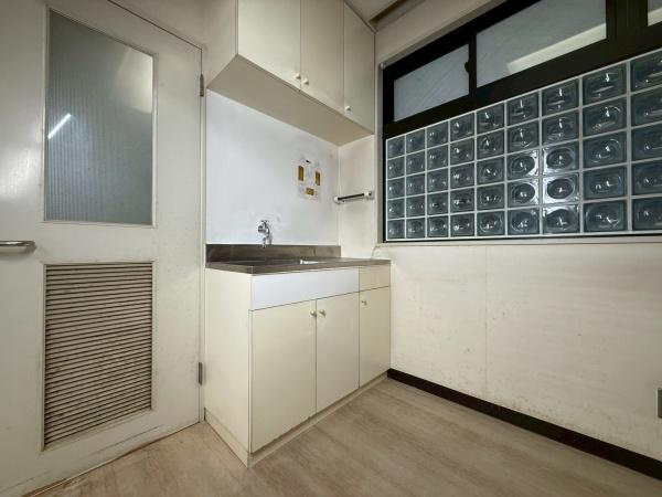 和歌山市本町5丁目　店舗付き戸建の内装