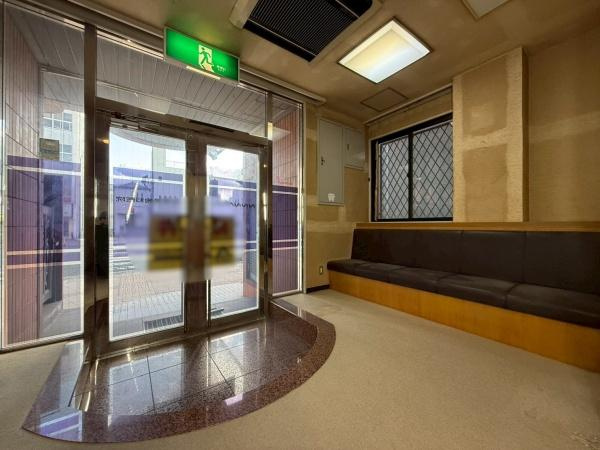 和歌山市本町5丁目　店舗付き戸建の玄関