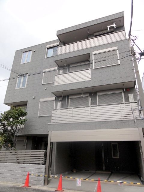 グレイスコート池上の外観|閑静な住宅街にある綺麗な建物